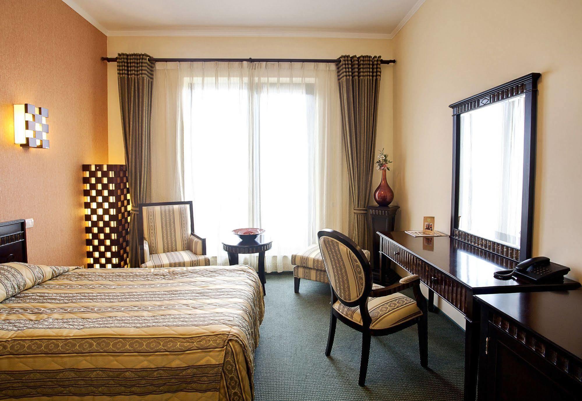 Hotel Tecadra Pipera Exterior photo