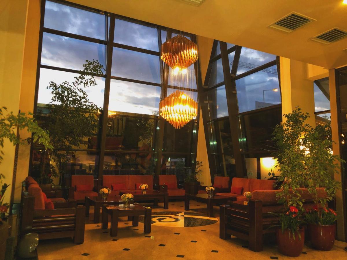 Hotel Tecadra Pipera Exterior photo
